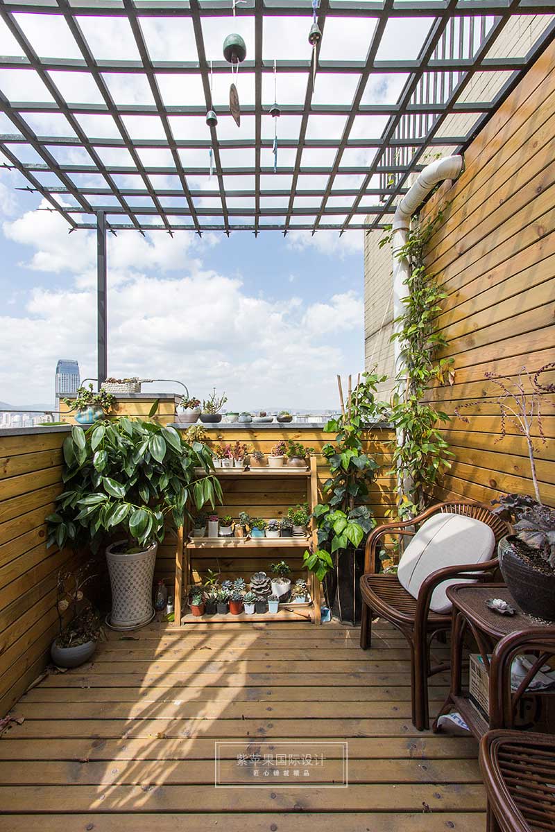 陽(yáng)臺(tái)花園裝修實(shí)景圖