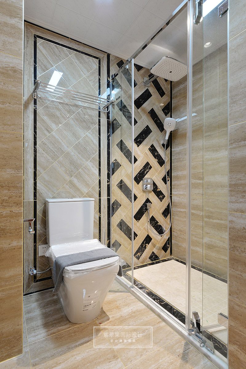 衛(wèi)生間裝修實(shí)景圖