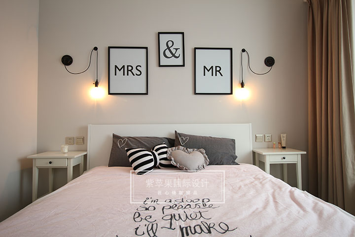 臥室裝修實(shí)景圖