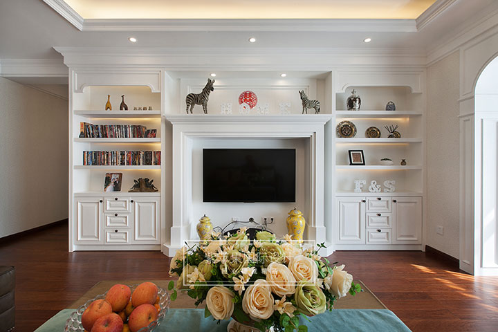 簡(jiǎn)美客廳電視背景墻