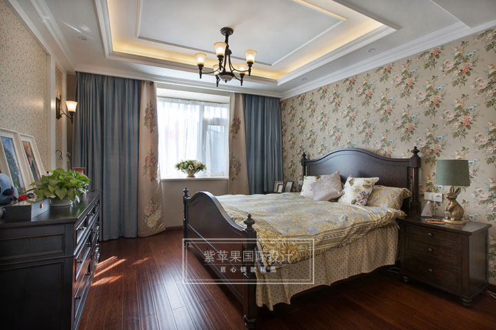 簡(jiǎn)美臥室裝修實(shí)景